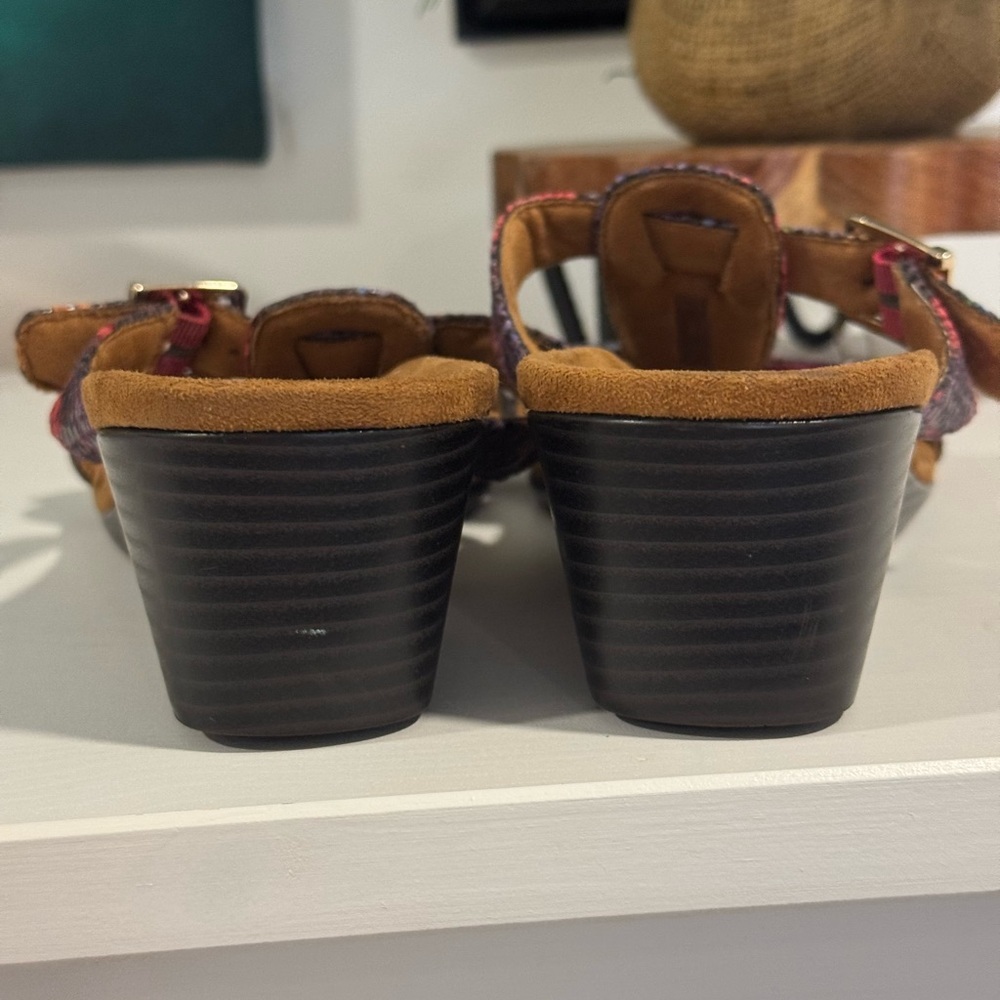 Vionic Multicolor Snake Print Sandals with Gold A… - image 3